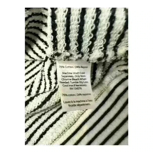 Vineyard Vines Lace Up Pullover with Gold Detail, XS - Picture 10 of 10